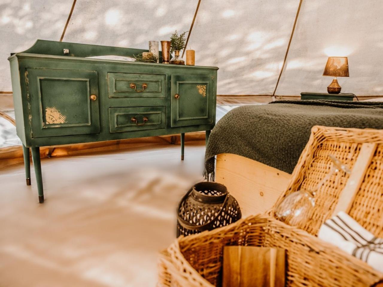 Отель Hoopoe Glamping Вирпазар Экстерьер фото