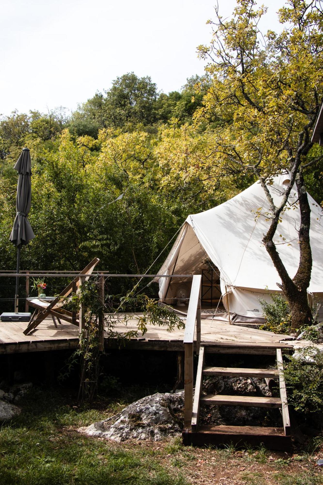 Отель Hoopoe Glamping Вирпазар Экстерьер фото