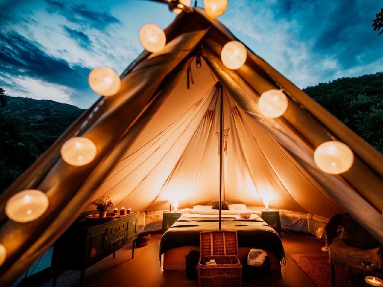 Отель Hoopoe Glamping Вирпазар Экстерьер фото