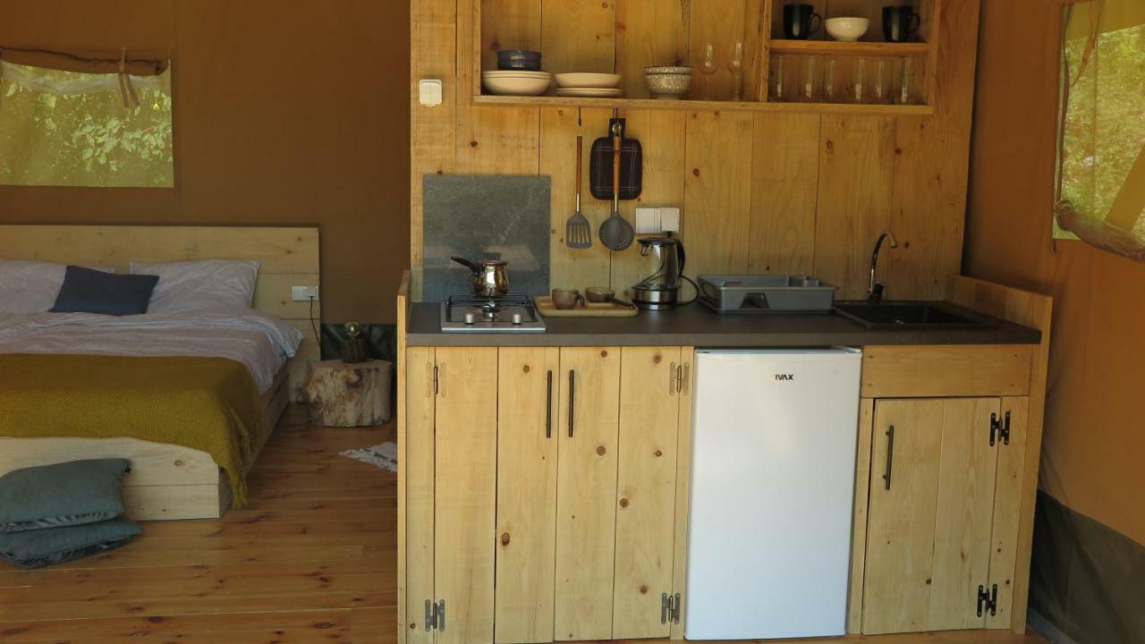 Отель Hoopoe Glamping Вирпазар Экстерьер фото