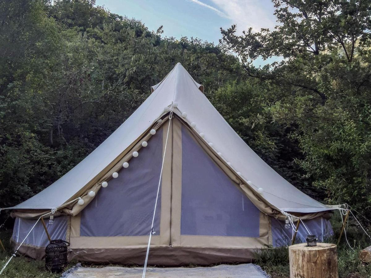 Отель Hoopoe Glamping Вирпазар Экстерьер фото